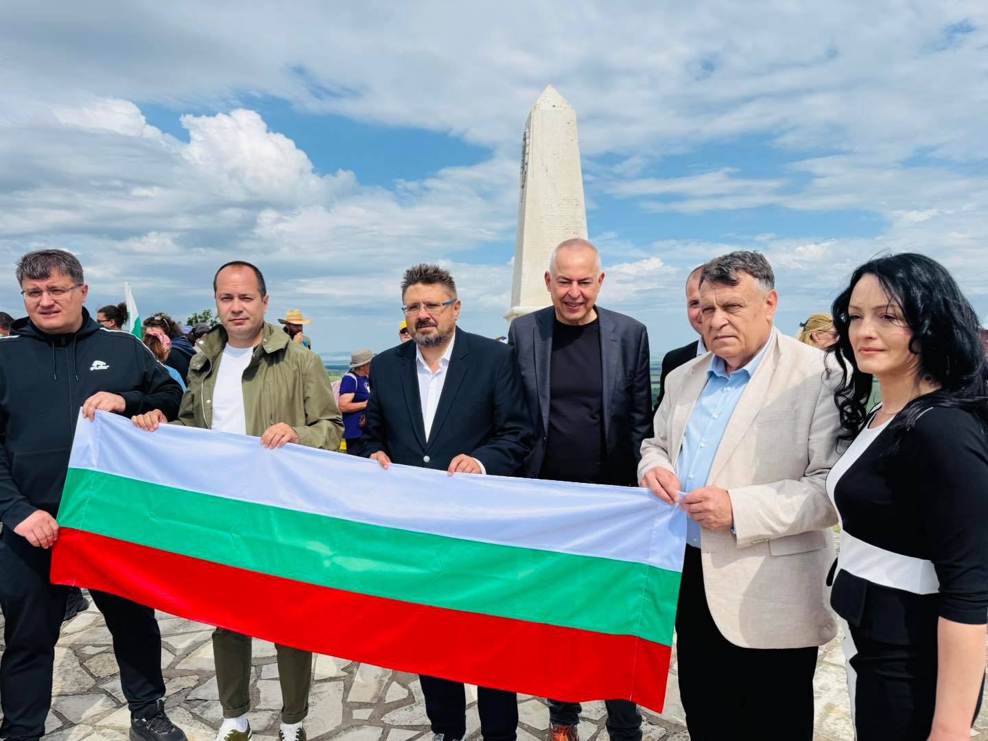 Почетоха паметта на Ботевите четници на връх Милин камък
